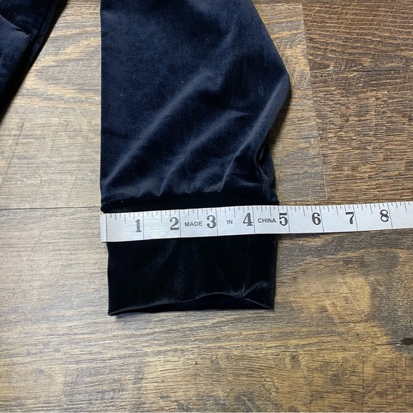 Athleta Retroplush Velvet Crewneck Sweatshirt Snap Sides Oversized Black Small - Picture 13 of 14